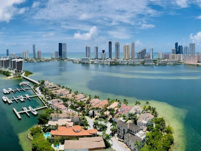 6000 Island Blvd, Aventura FL 33160