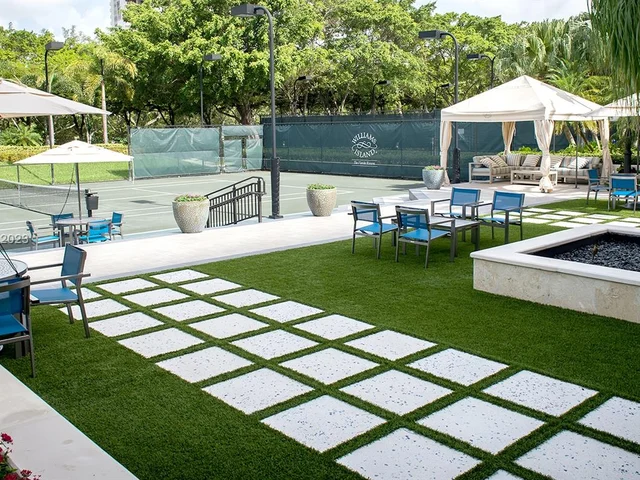 6000 Island Blvd, Aventura FL 33160