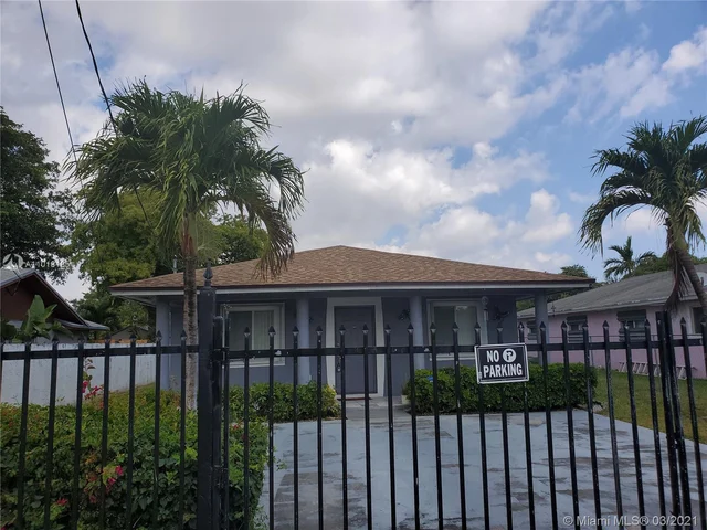 11545 SW 215th St, Miami FL 33189