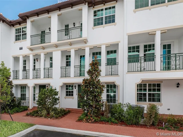 2710 SW 119th Ter # 2710, Miramar FL 33025