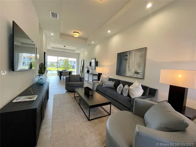 1631 Pioneer Way, Royal Palm Beach FL 33411