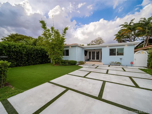 5881 SW 28 St, Miami FL 33155