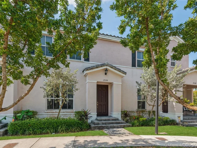 17126 SW 95th Ter, Miami FL 33196