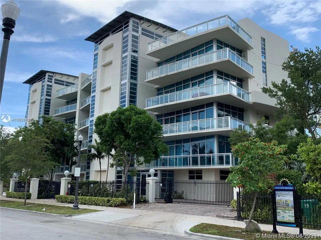 1090 NW N River Dr # 304, Miami FL 33136