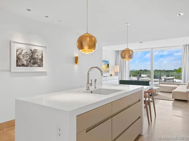 9111 Collins Ave # 614, Surfside FL 33154