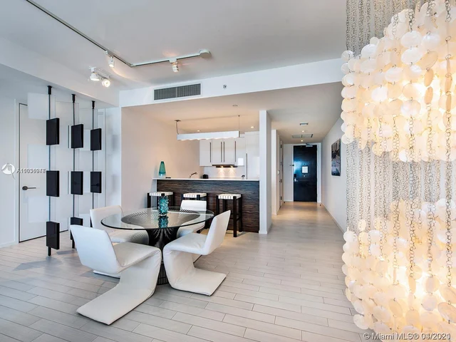 2201 Collins Ave # 1519, Miami Beach FL 33139