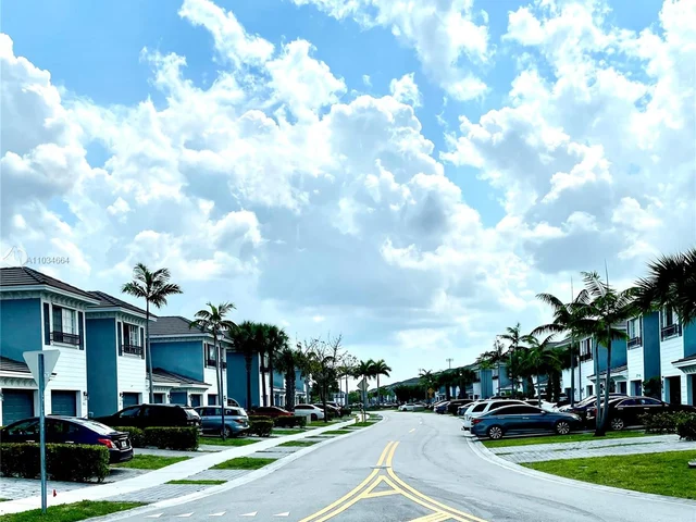 3493 NW 13th St # 3493, Lauderhill FL 33311