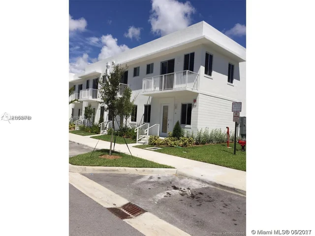 2621 NE 212th St # 211, Aventura FL 33180