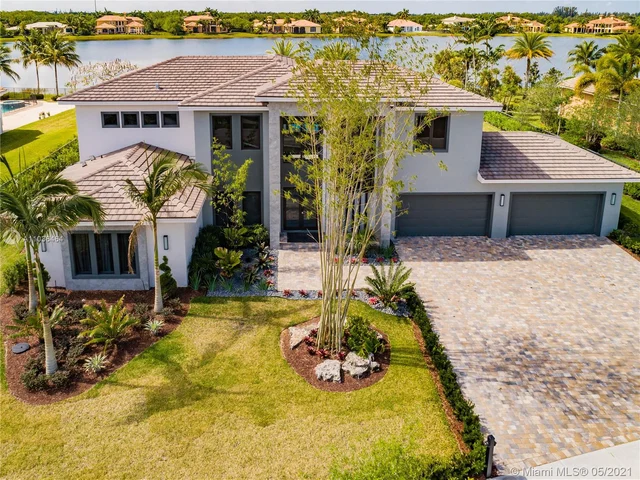 3099 Lake Ridge Ln, Weston FL 33332