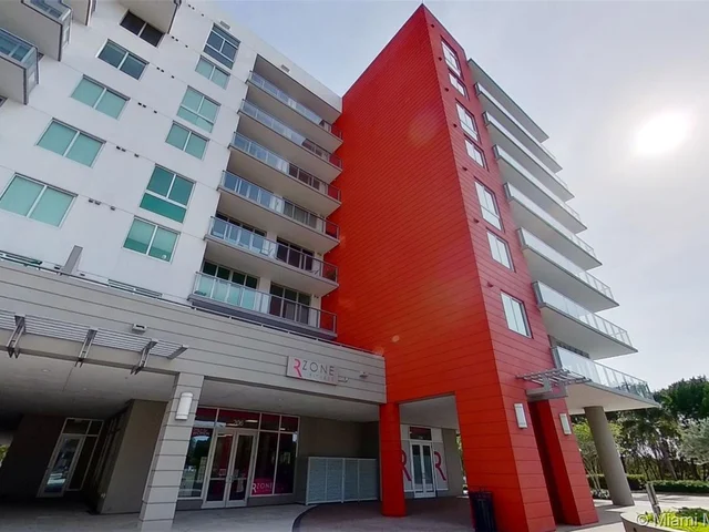 7751 NW 107th Ave # 811, Doral FL 33178