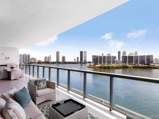 3300 NE 188th St # 815, Aventura FL 33180