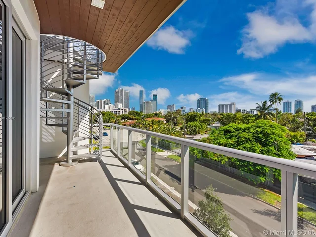 529 SW 11th St # 304, Miami FL 33129