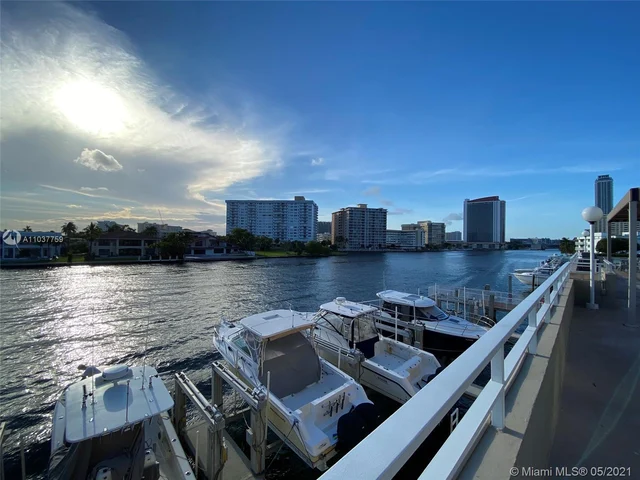 1965 S Ocean Dr # 4D, Hallandale Beach FL 33009