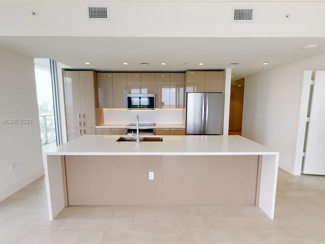 2000 Metropica Way # 2203, Sunrise FL 33323