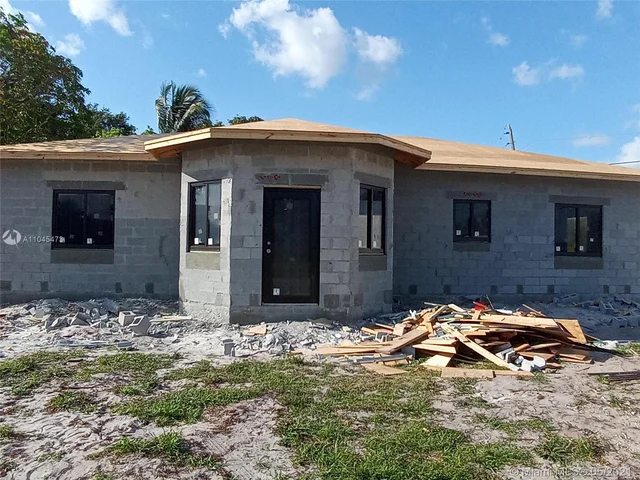 1480 NW 193rd Ter, Miami Gardens FL 33169