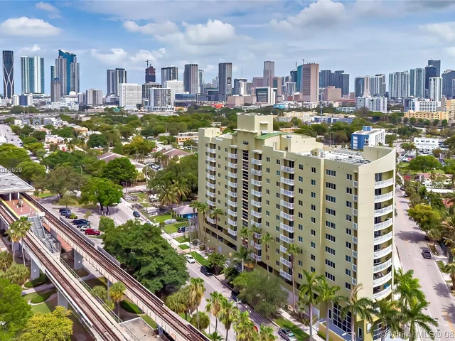 816 NW 11th St # 1107, Miami FL 33136