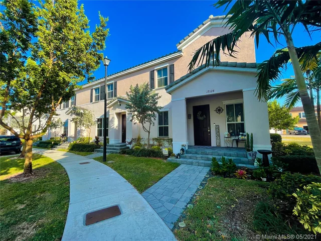 17128 SW 95th Ter, Miami FL 33196