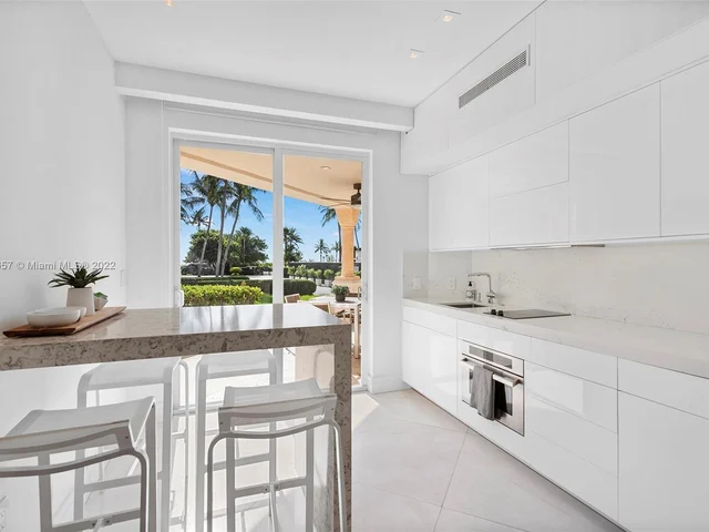 15512 Fisher Island Dr # 15512, Miami Beach FL 33109