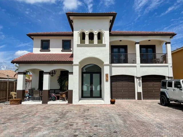 676 NW 127th Ct, Miami FL 33182