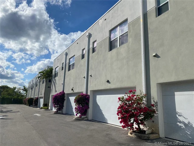 405 NE 35th Ct # 4, Oakland Park FL 33334