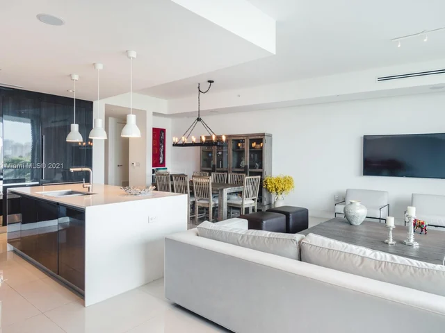 3300 NE 188th St # 210, Aventura FL 33180