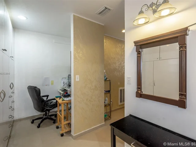 745 NE 179th Ter, Miami FL 33162