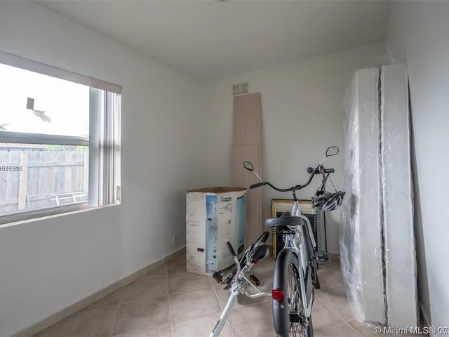 745 NE 179th Ter, Miami FL 33162