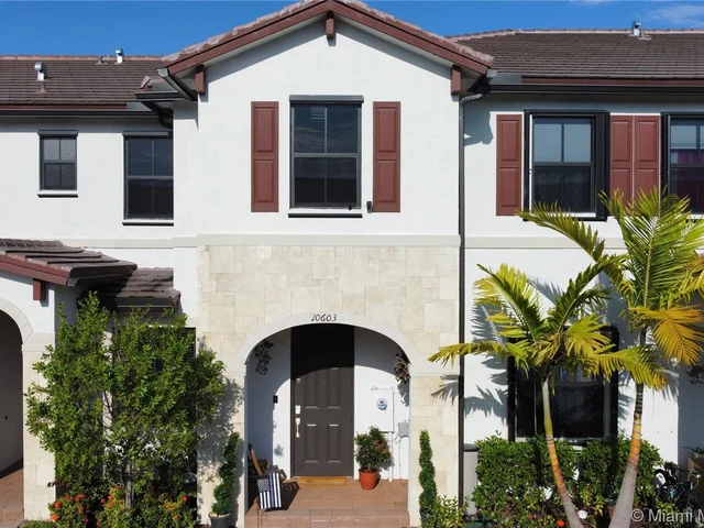 10603 W 33rd ct, Hialeah Gardens FL 33018
