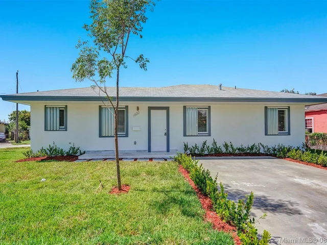 1600 NW 152nd Ter, Miami Gardens FL 33054