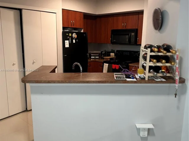 9201 Collins Ave # 524, Surfside FL 33154