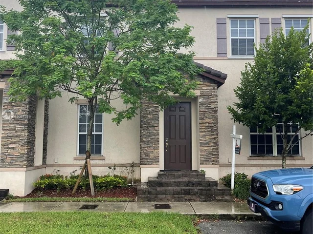 17078 SW 95th Ter, Miami FL 33196