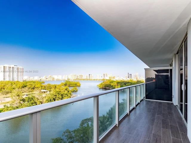 16385 Biscayne Blvd # 604, Aventura FL 33160