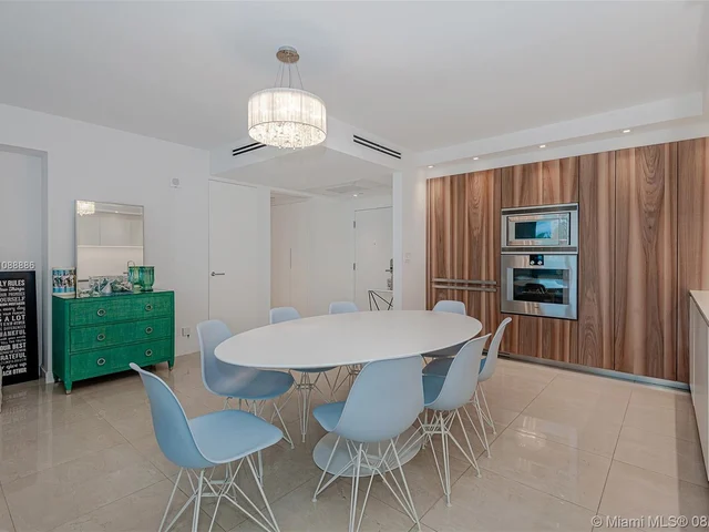 2301 Collins Ave # 410, Miami Beach FL 33139