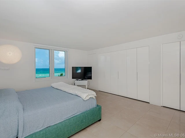 2301 Collins Ave # 410, Miami Beach FL 33139