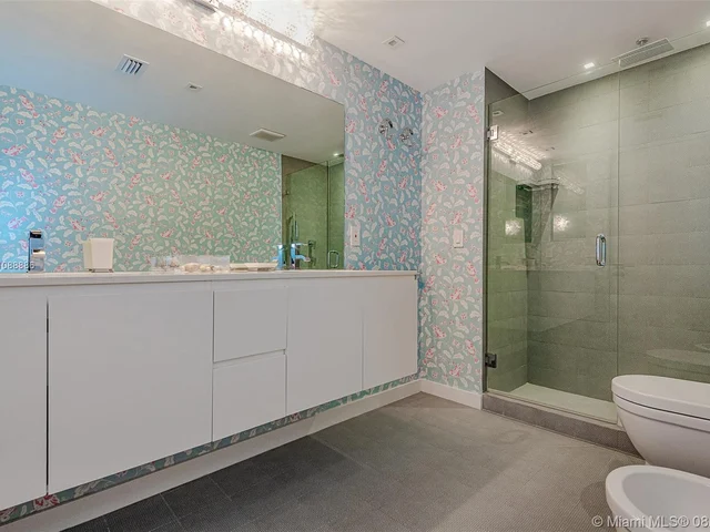 2301 Collins Ave # 410, Miami Beach FL 33139