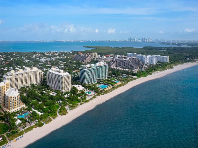 445 Grand Bay Dr # 2C, Key Biscayne FL 33149