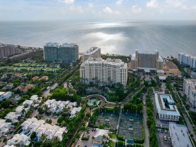 445 Grand Bay Dr # 2C, Key Biscayne FL 33149