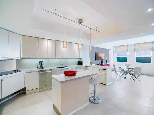 445 Grand Bay Dr # 2C, Key Biscayne FL 33149