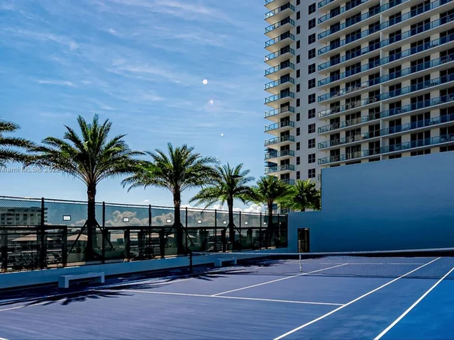 4010 S Ocean Dr # R05, Hollywood FL 33019