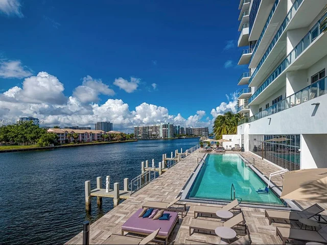 4010 S Ocean Dr # R05, Hollywood FL 33019