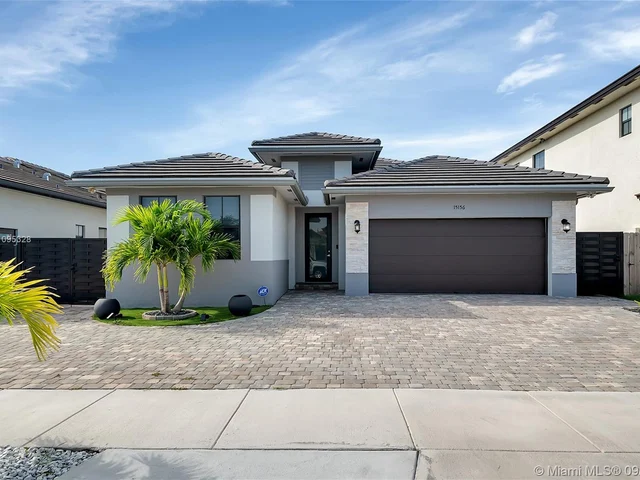 15156 SW 28th St, Miami FL 33185