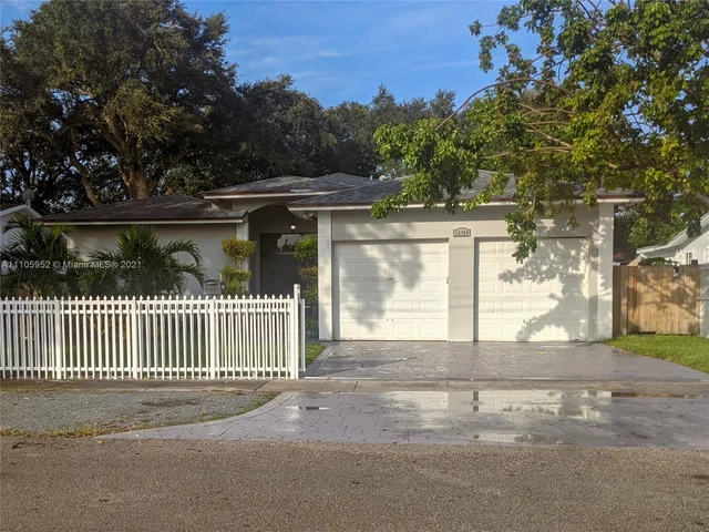16990 NE 4th Ct, North Miami Beach FL 33162