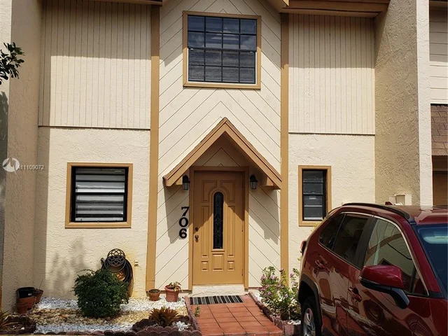 3900 SW 52nd Ave # 706, Pembroke Park FL 33023