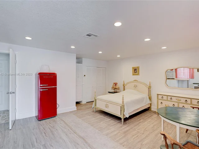 2280 SW 154th Ave, Davie FL 33326