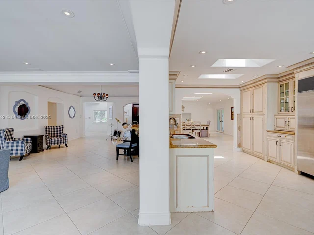 2280 SW 154th Ave, Davie FL 33326