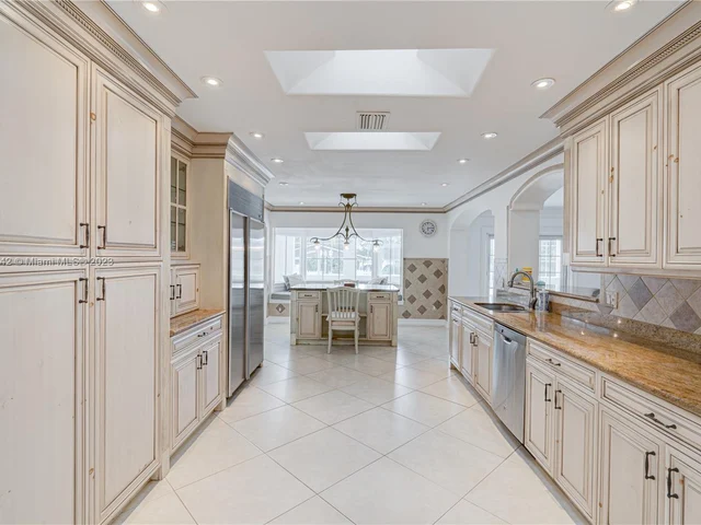 2280 SW 154th Ave, Davie FL 33326