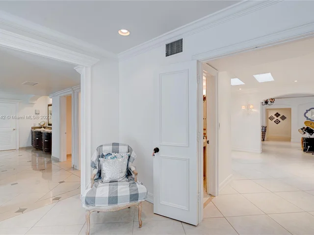 2280 SW 154th Ave, Davie FL 33326