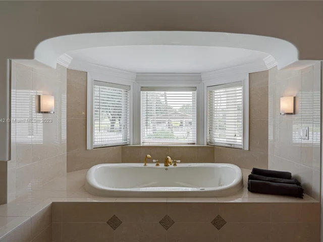 2280 SW 154th Ave, Davie FL 33326