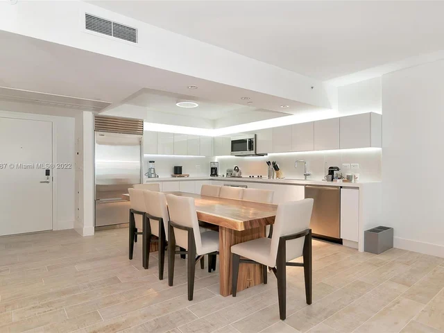 102 24th St # 919, Miami Beach FL 33139