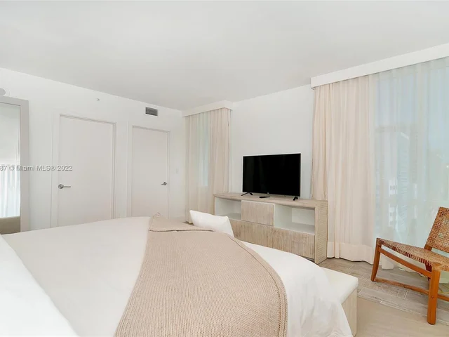 102 24th St # 919, Miami Beach FL 33139